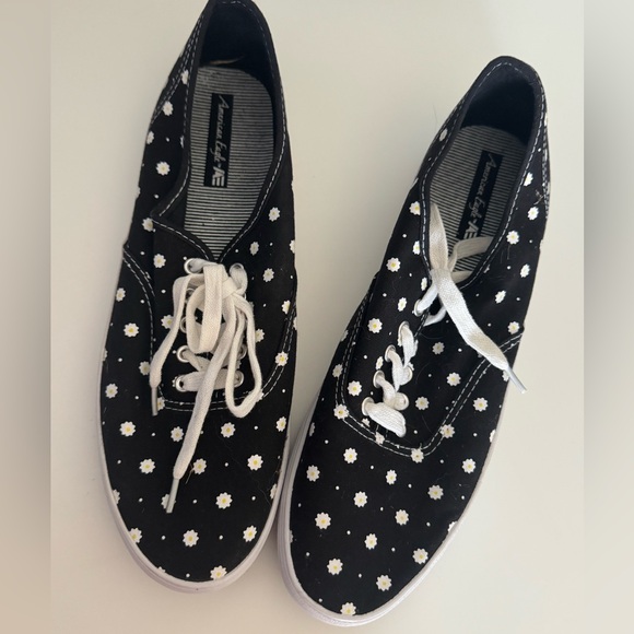 Daisy Canvas Sneakers - Picture 1 of 6